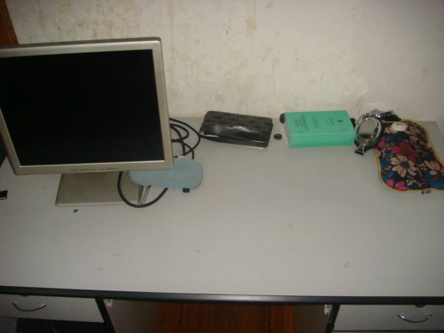 超值選擇 低價轉讓全套電腦辦公桌及辦公設備，助力高效工作新起點